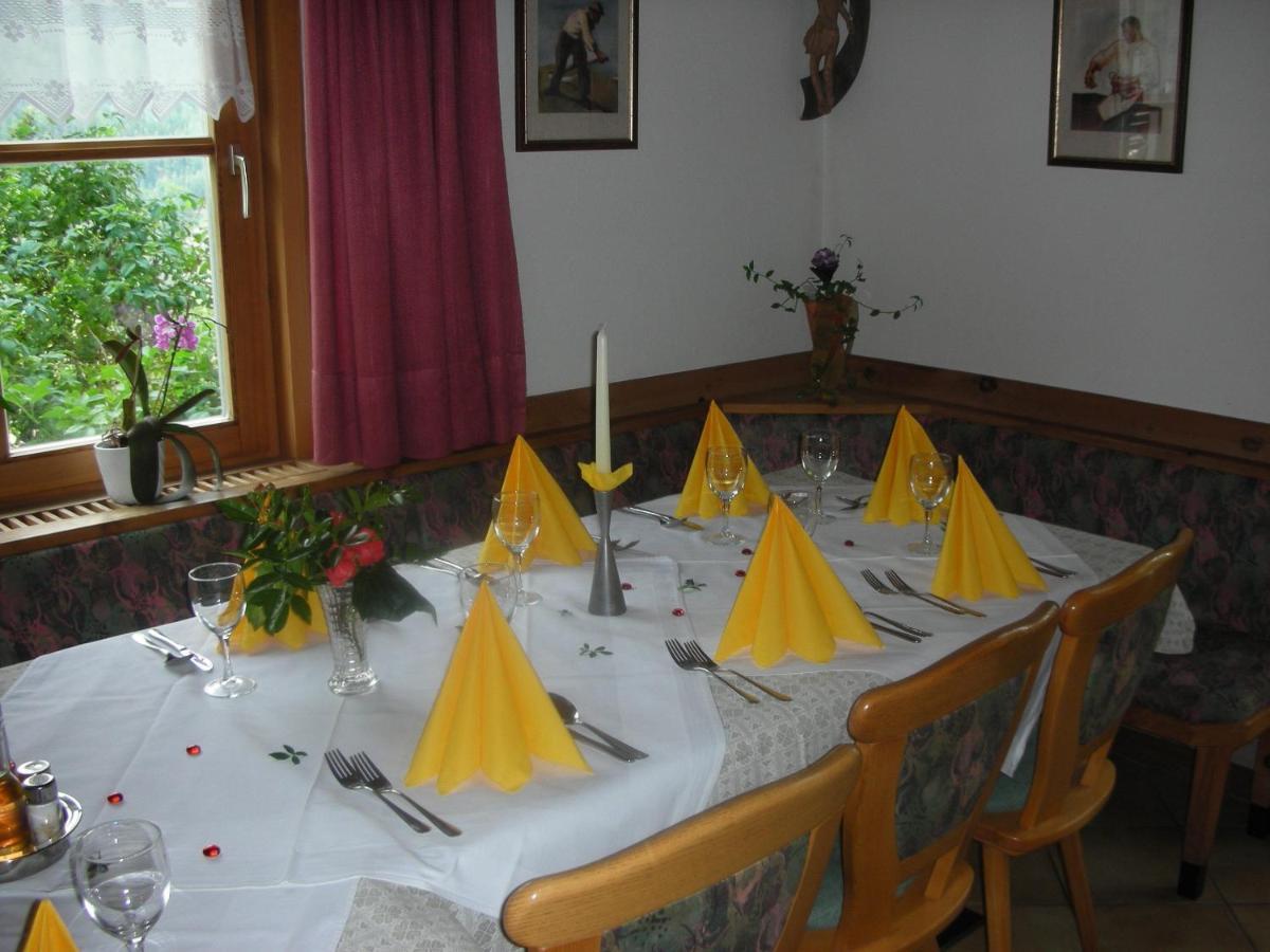 Gasthaus St. Valentin Киуза Екстериор снимка