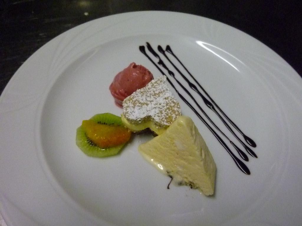 Gasthaus St. Valentin Киуза Екстериор снимка