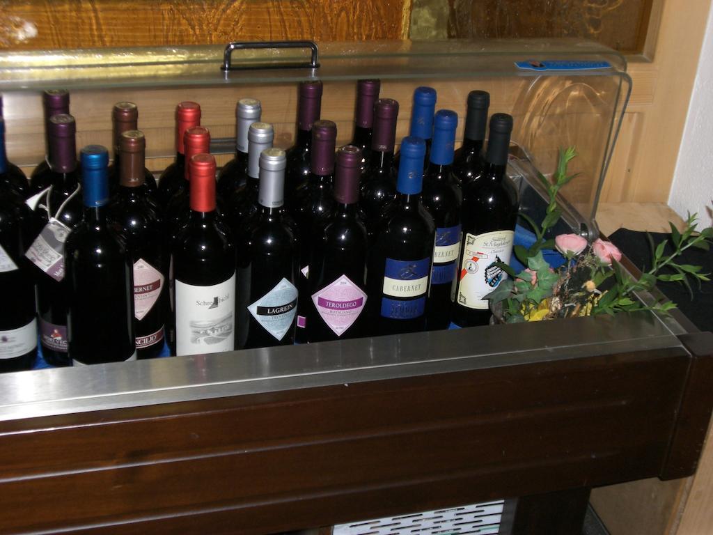 Gasthaus St. Valentin Киуза Екстериор снимка